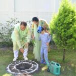 लोक पर्व हरेला पर कृषि मंत्री गणेश जोशी ने शासकीय आवास पर  किया वृक्षारोपण, प्रदेशवासियों को दी शुभकामनाएं