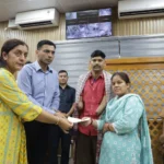 अपनी जान जोखिम में डाल बचाई थीं चार जिंदगियां, अब प्रशासन बना सहारा