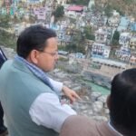 श्रीनगर से सड़क मार्ग से देहरादून लौटते हुए मुख्यमंत्री धामी ने किया राष्ट्रीय राजमार्ग का स्थलीय निरीक्षण